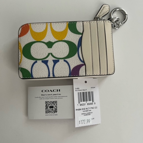 New COACH PRIDE Rainbow Signature Canvas Multifunction Card Case CJ658 - Picture 3 of 4